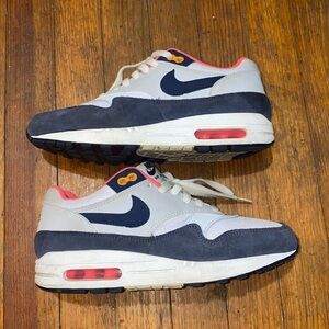 Nike Air Max 1 - Size 8